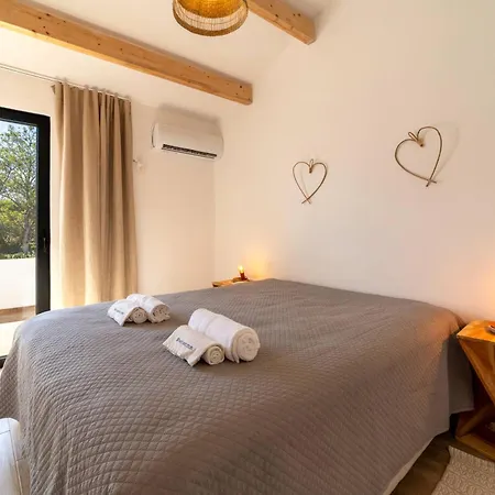 Falesia Coast By Hellovacations *